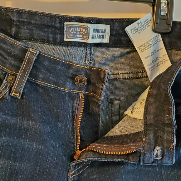 Levi Strauss & Co. Signature Modern Straight darker Jeans Size 8M - Picture 5 of 5